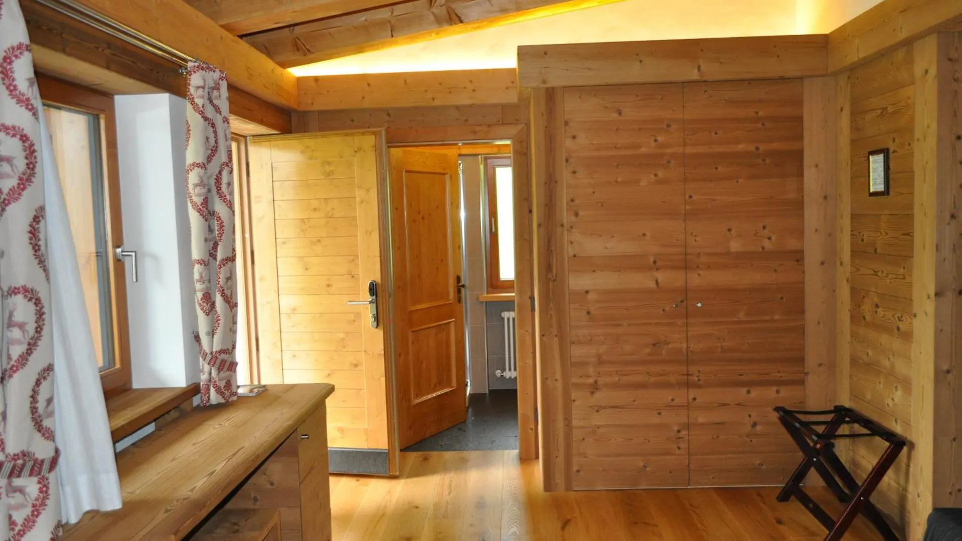 Baita Fraina Cortina d'Ampezzo 0*,